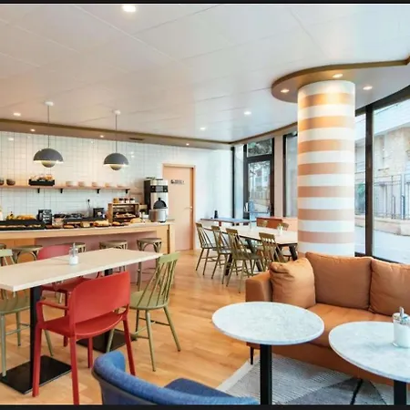 Appartement Chic And Classy Located In La Defense Paris